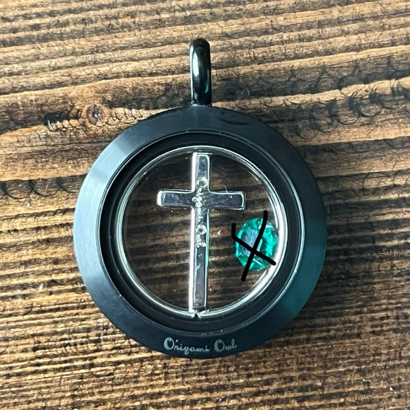 ORIGAMI OWL • medium black locket with cross plate + charm jewelry necklace - Picture 5 of 8